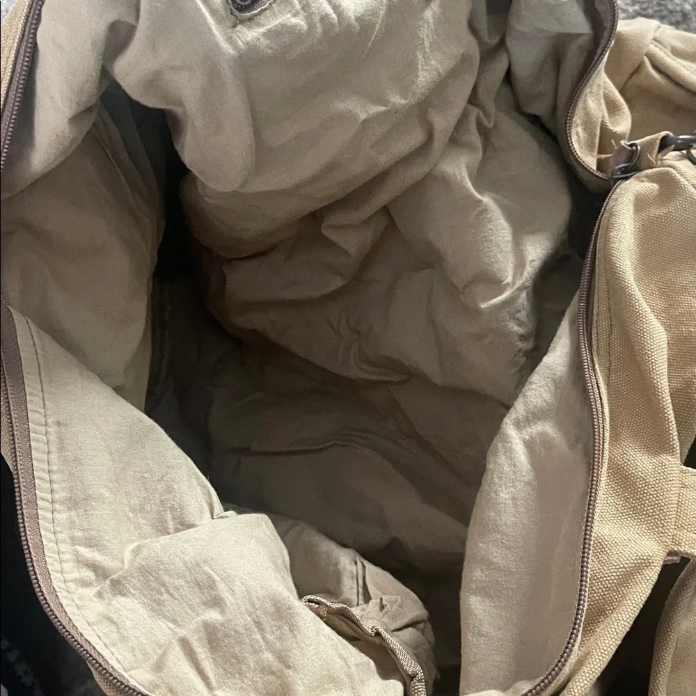 Canvas utility duffle travel bag .